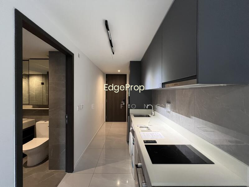RIVERFRONT RESIDENCES photo 3