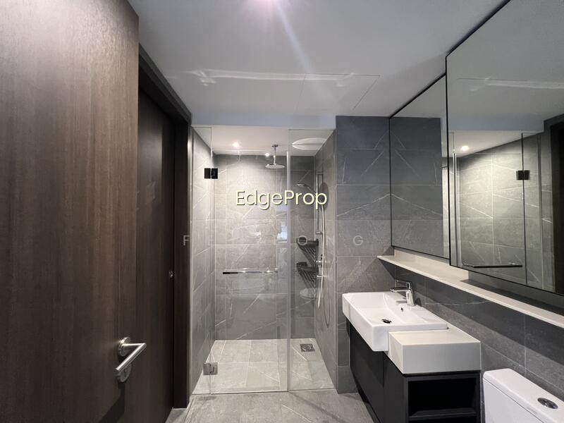 RIVERFRONT RESIDENCES photo 6