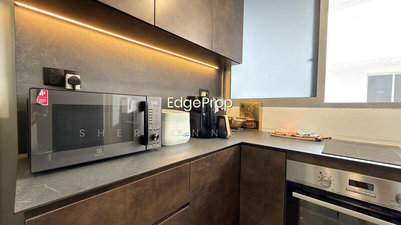 BARTLEY RESIDENCES photo 4