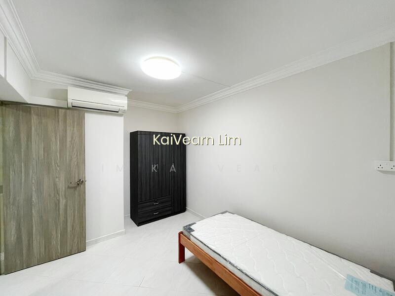 352 ANG MO KIO STREET 32 image 1 of 10