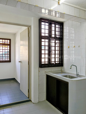 73 LORONG 4 TOA PAYOH photo 3