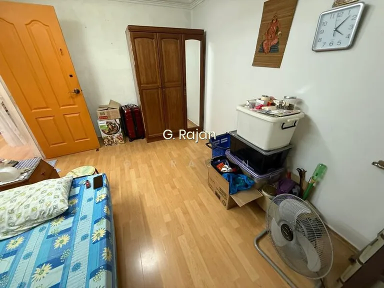 25 Toa Payoh East image 1 of 10