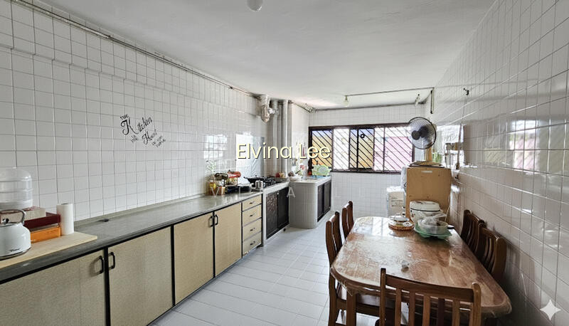 611 ANG MO KIO AVENUE 5 photo 2