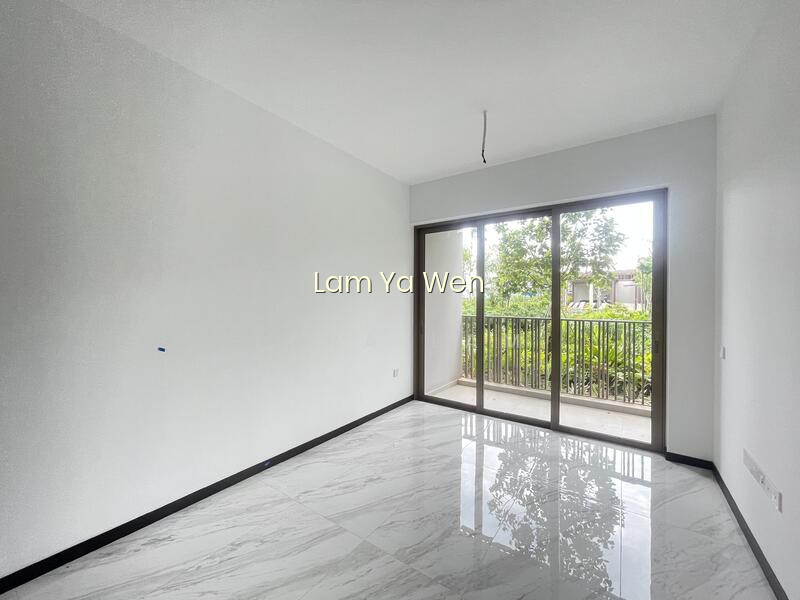 Pasir Ris 8 photo 2