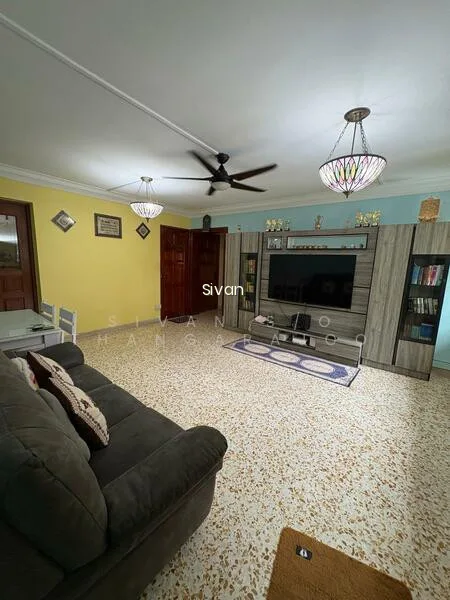 573 Cheng San Court image 1 of 10
