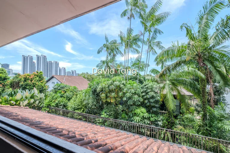 Charming Detached on Elevated Land, Sunset Vicinity image 1 of 5