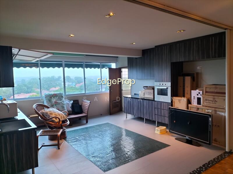HOLLAND COURT photo 6