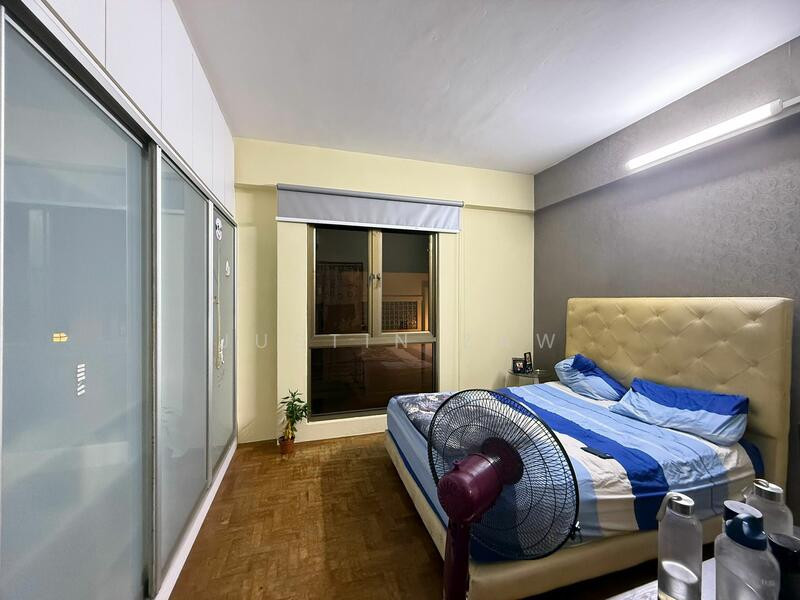 PARKVIEW APARTMENTS photo 2