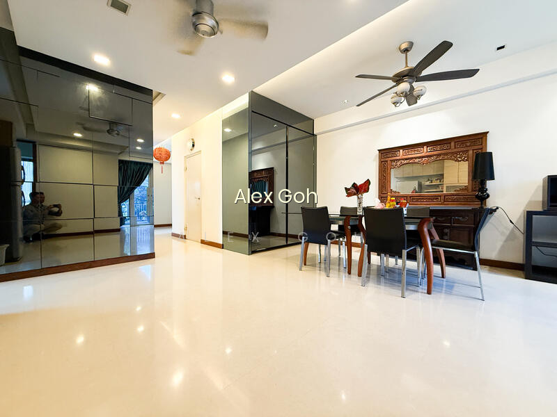 D19 FREEHOLD UPPER PAYA LEBAR SUPERB VALUE PENTHOUSE MINS TO BARTLEY MRT photo 4