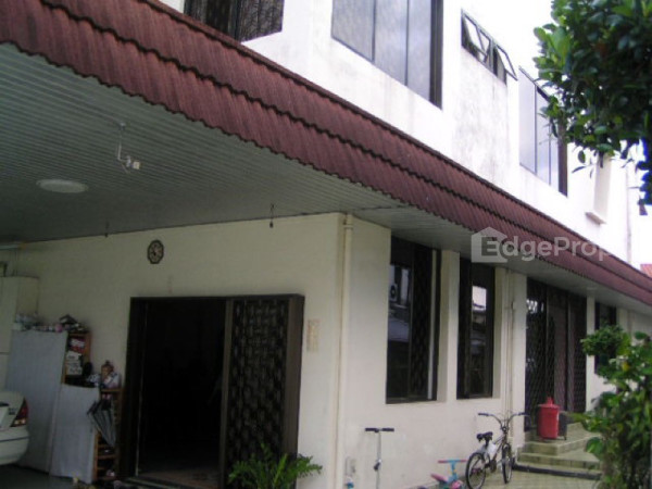 PAYA LEBAR CRESCENT photo 3