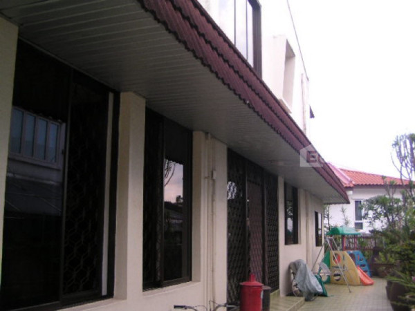 PAYA LEBAR CRESCENT photo 4