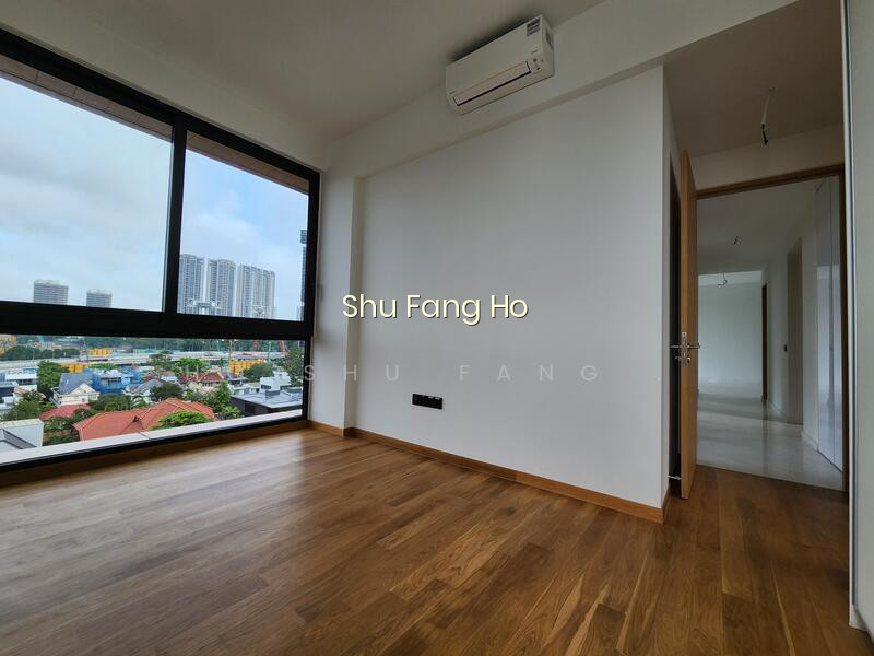 PEAK RESIDENCE photo 2