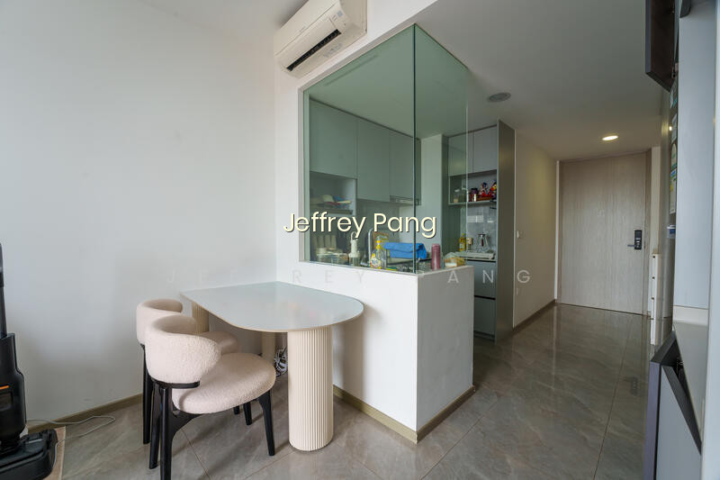 THE GARDEN RESIDENCES photo 2