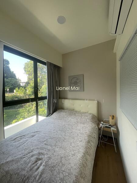 ONE PEARL BANK photo 2