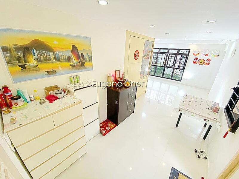 152 RIVERVALE CRESCENT photo 4