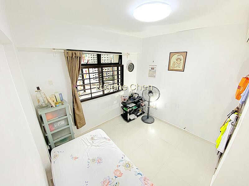 152 RIVERVALE CRESCENT photo 6
