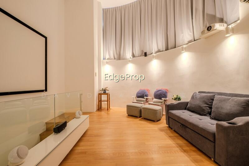 72 GRANGE photo 5