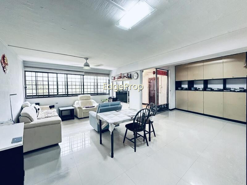 288 YISHUN AVENUE 6