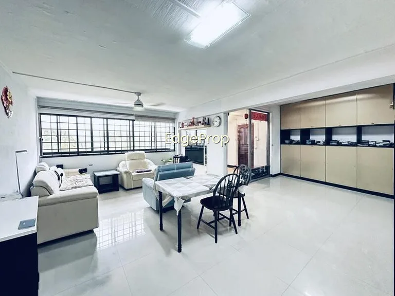 288 Yishun Avenue 6 image 1 of 10