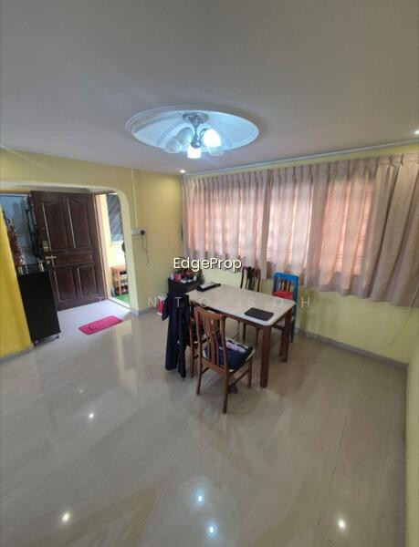 327 JURONG EAST STREET 31 photo 4