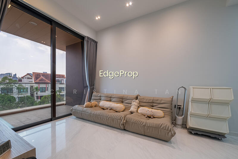 PEAK RESIDENCE image 1 of 10
