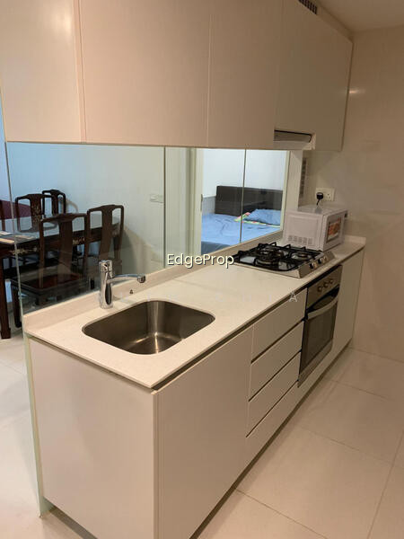 THE LAKEFRONT RESIDENCES photo 4