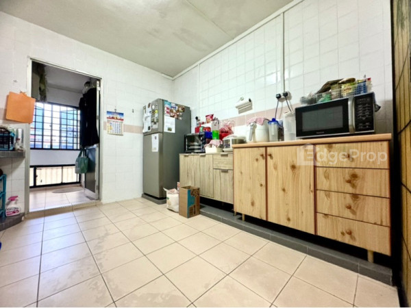 854 JURONG WEST STREET 81 photo 3