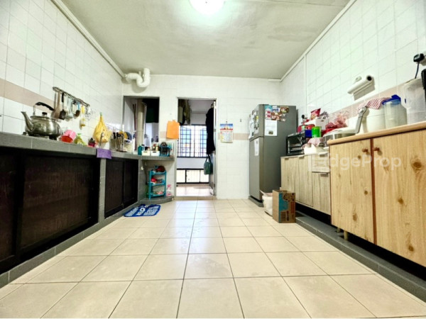 854 JURONG WEST STREET 81 photo 4