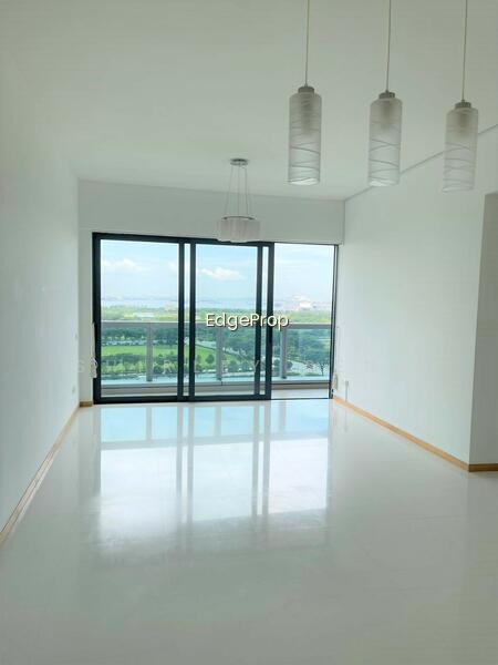 MARINA BAY RESIDENCES image 1 of 10