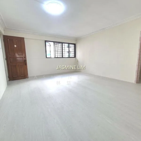 751 Yishun Street 72 image 1 of 9
