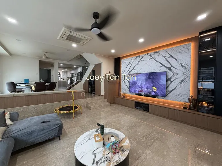 Sunbird Avenue image 1 of 10