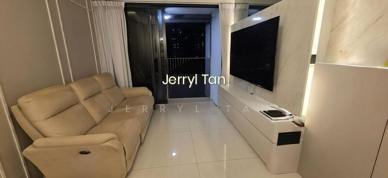 RIVERFRONT RESIDENCES photo 3
