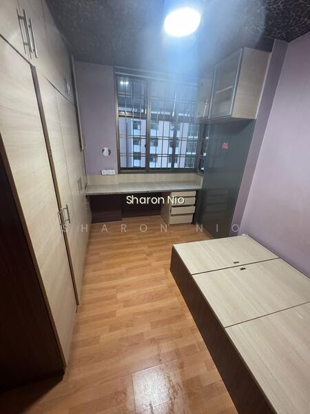 472 SEGAR ROAD photo 3