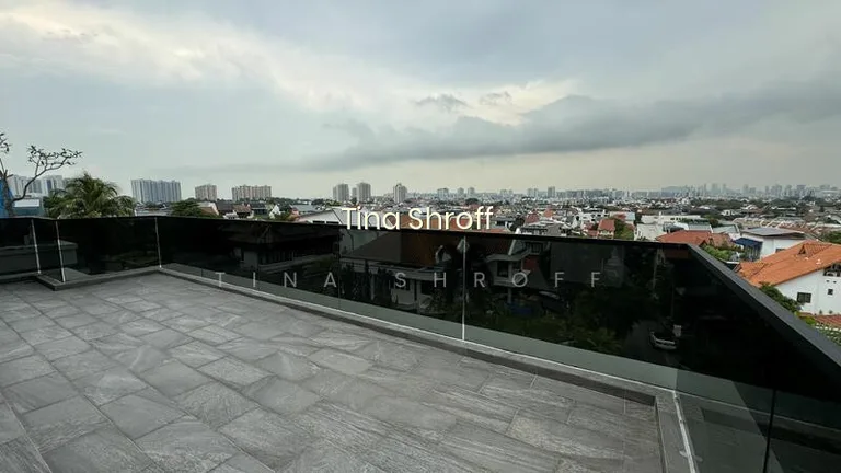 The Skyline House image 1 of 10