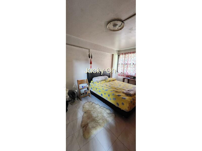 82 COMMONWEALTH CLOSE photo 2