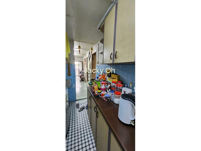 82 COMMONWEALTH CLOSE photo 6