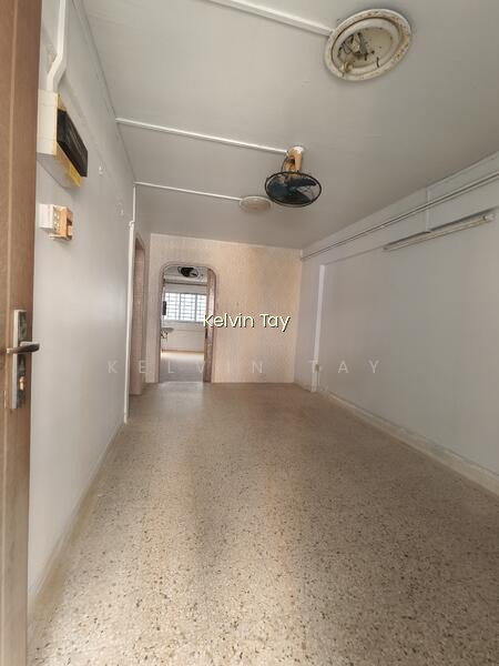 558 ANG MO KIO AVENUE 10 image 1 of 8