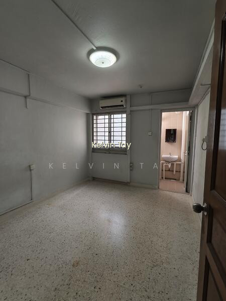558 ANG MO KIO AVENUE 10 photo 3