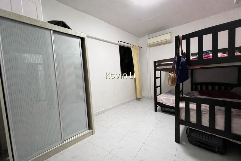 524 JURONG WEST STREET 52 photo 5