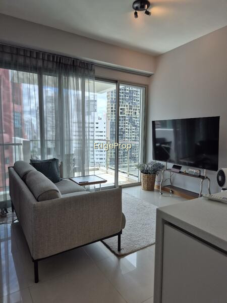 LEONIE SUITES