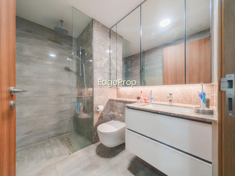 FOURTH AVENUE RESIDENCES photo 3