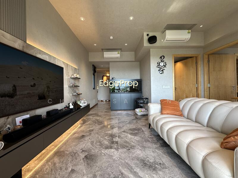 FOURTH AVENUE RESIDENCES photo 2