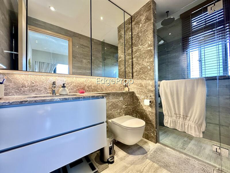 FOURTH AVENUE RESIDENCES photo 5