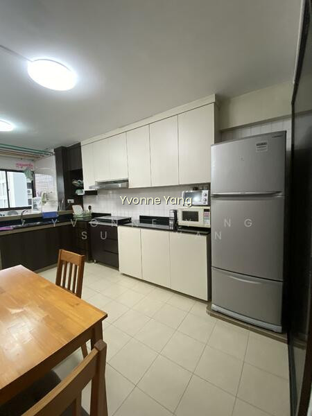 406 Hougang Avenue 10