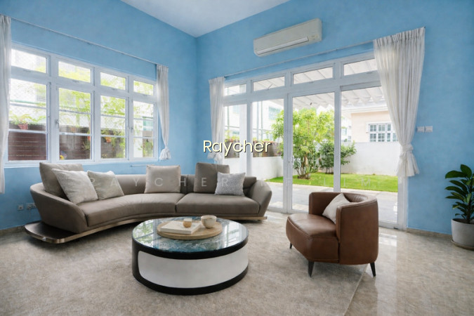 D15 FREEHOLD DETACHED IN PRIME QUIET LOCATION photo 2