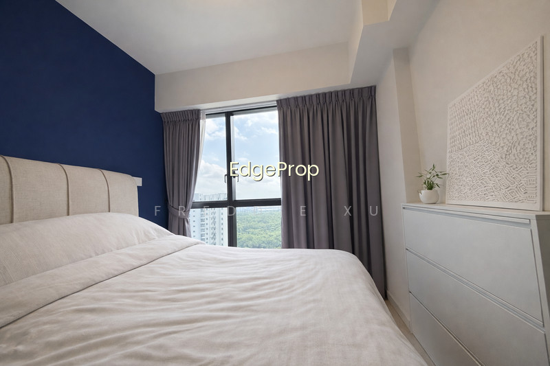 RIVERFRONT RESIDENCES photo 4