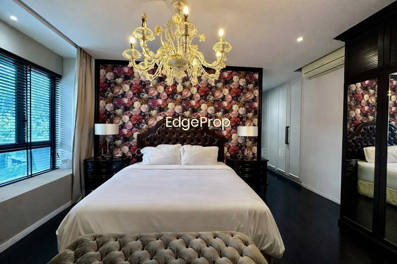 THE INTERLACE photo 5