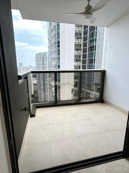 COMMONWEALTH TOWERS photo 6