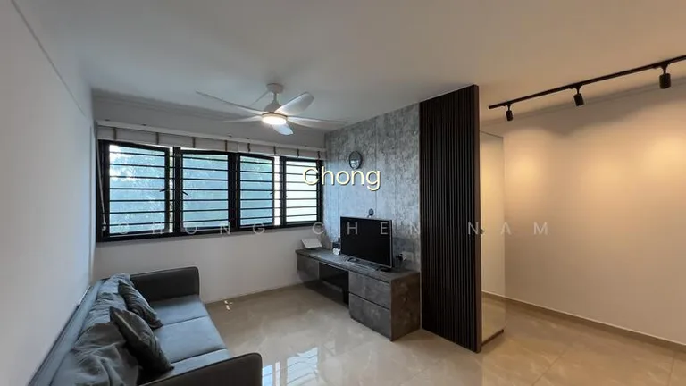 221 Lorong 8 Toa Payoh image 1 of 10