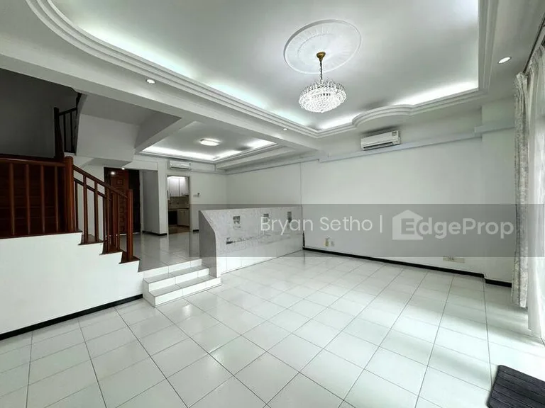 Highgate Crescent image 1 of 8
